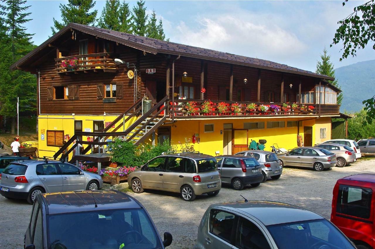 Parque de Campismo Yoghi E Bubu San Giacomo (Piedmont)