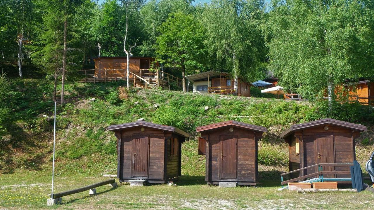 Yoghi E Bubu Parque de Campismo San Giacomo (Piedmont)